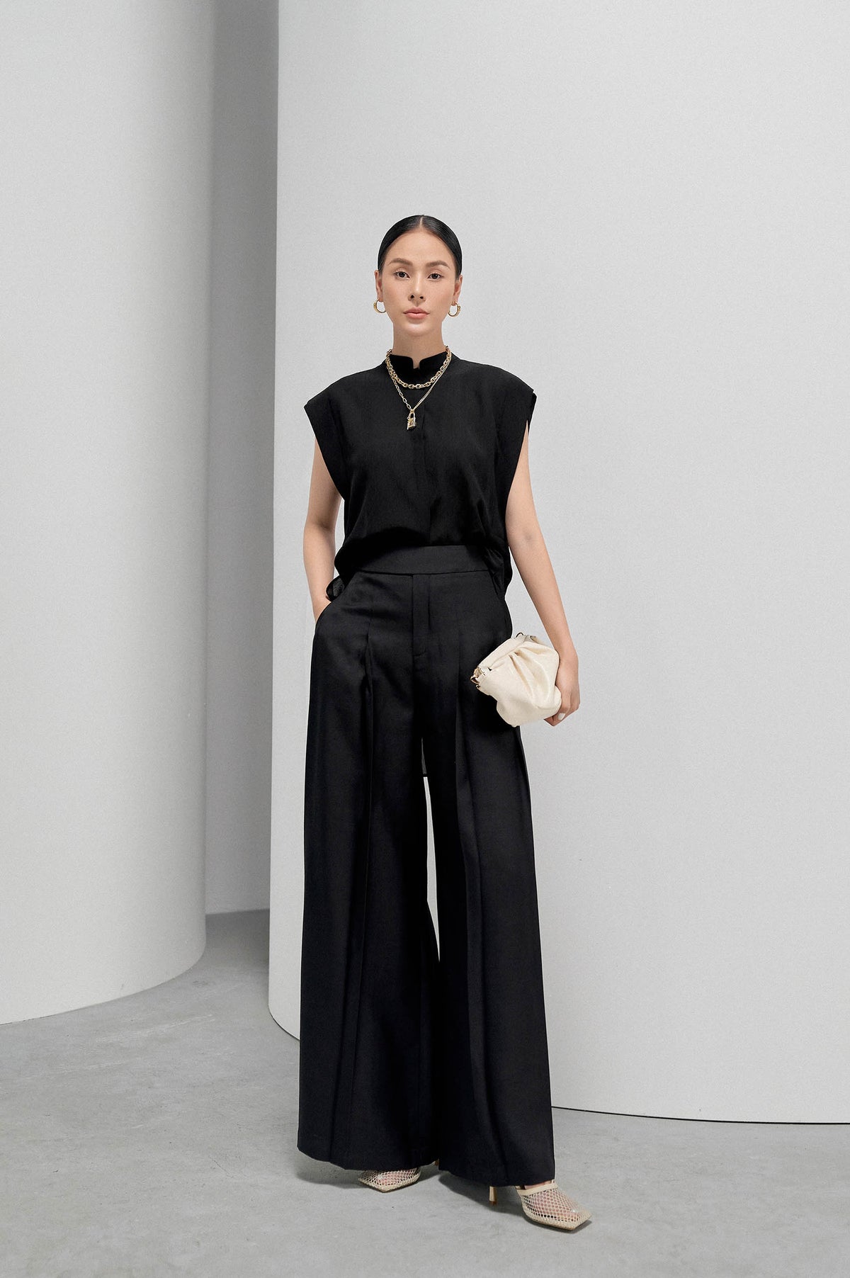 Black Breeze Straight Pants