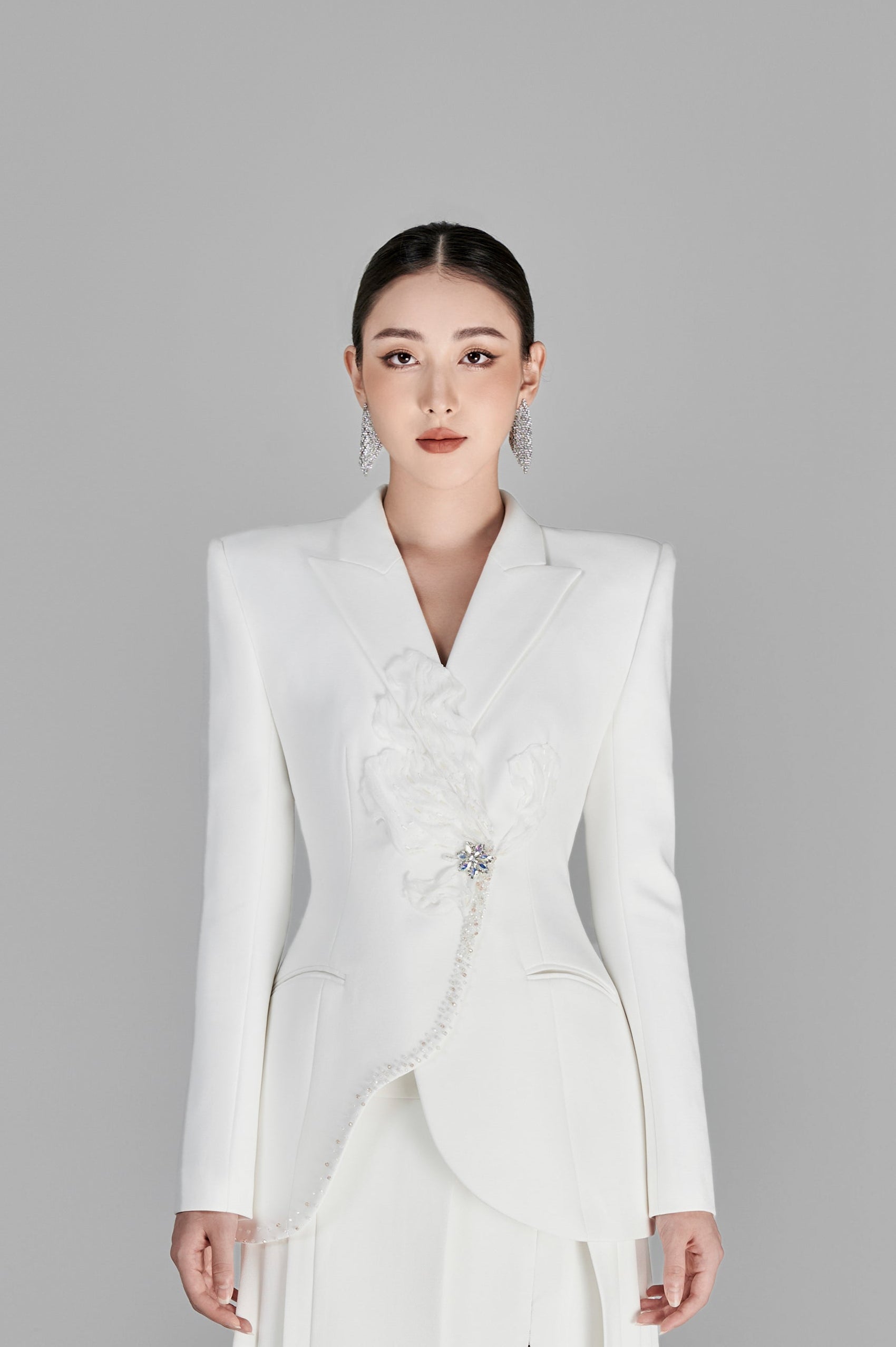 Korey White Floral 3D Set Design