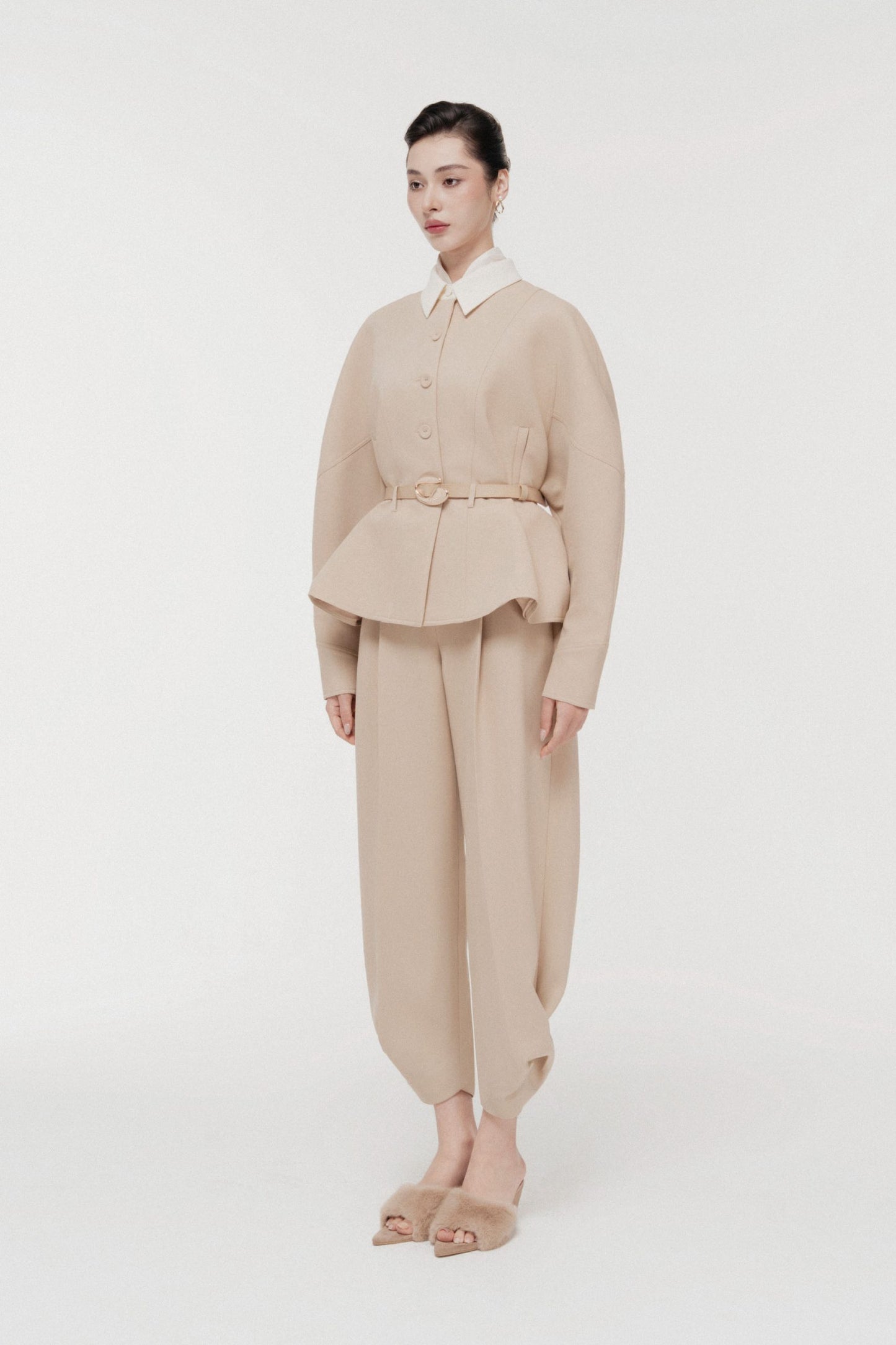 Quilted Structure Full Set in Hazelnut image 1