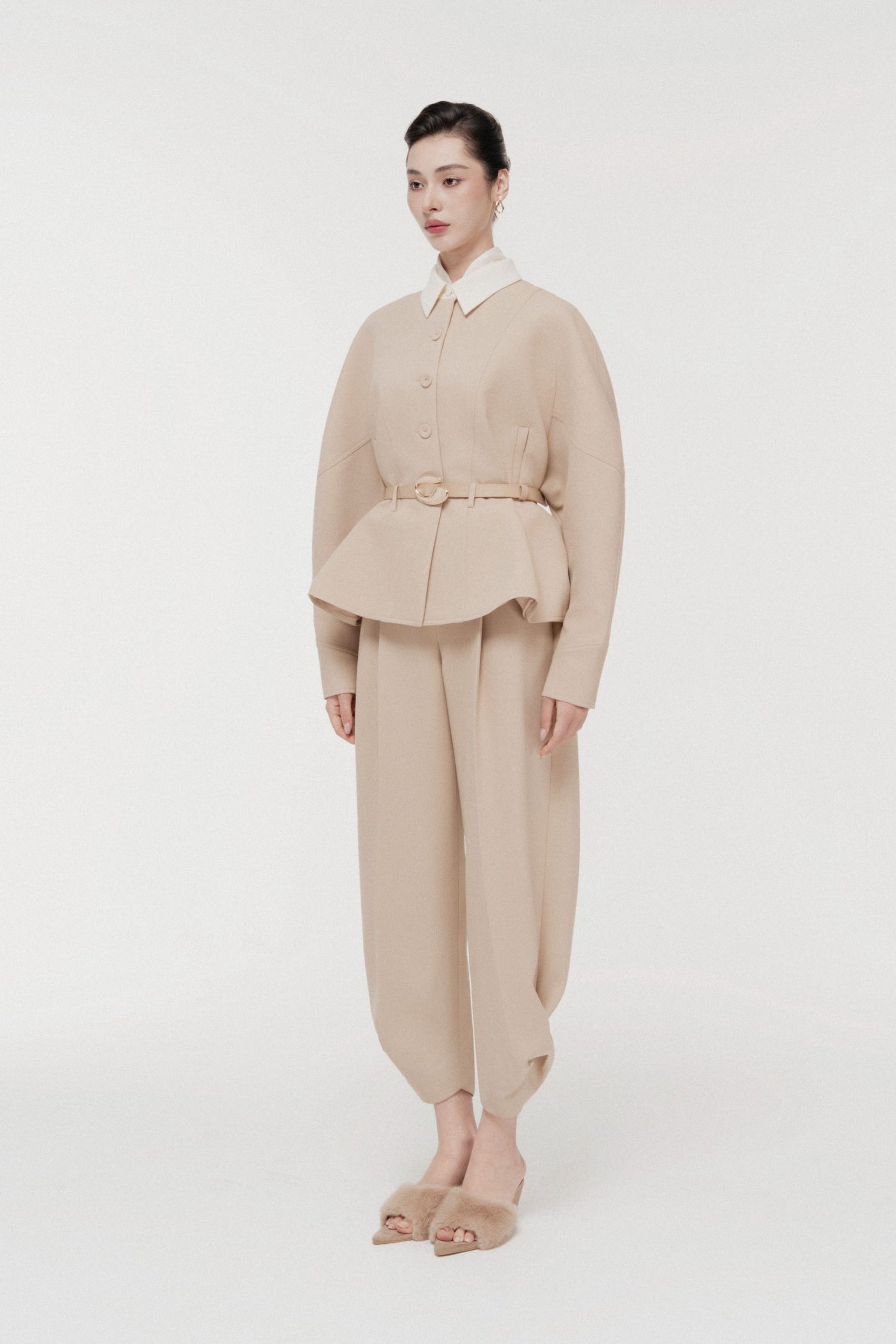 Quilted Structure Full Set in Hazelnut image 1