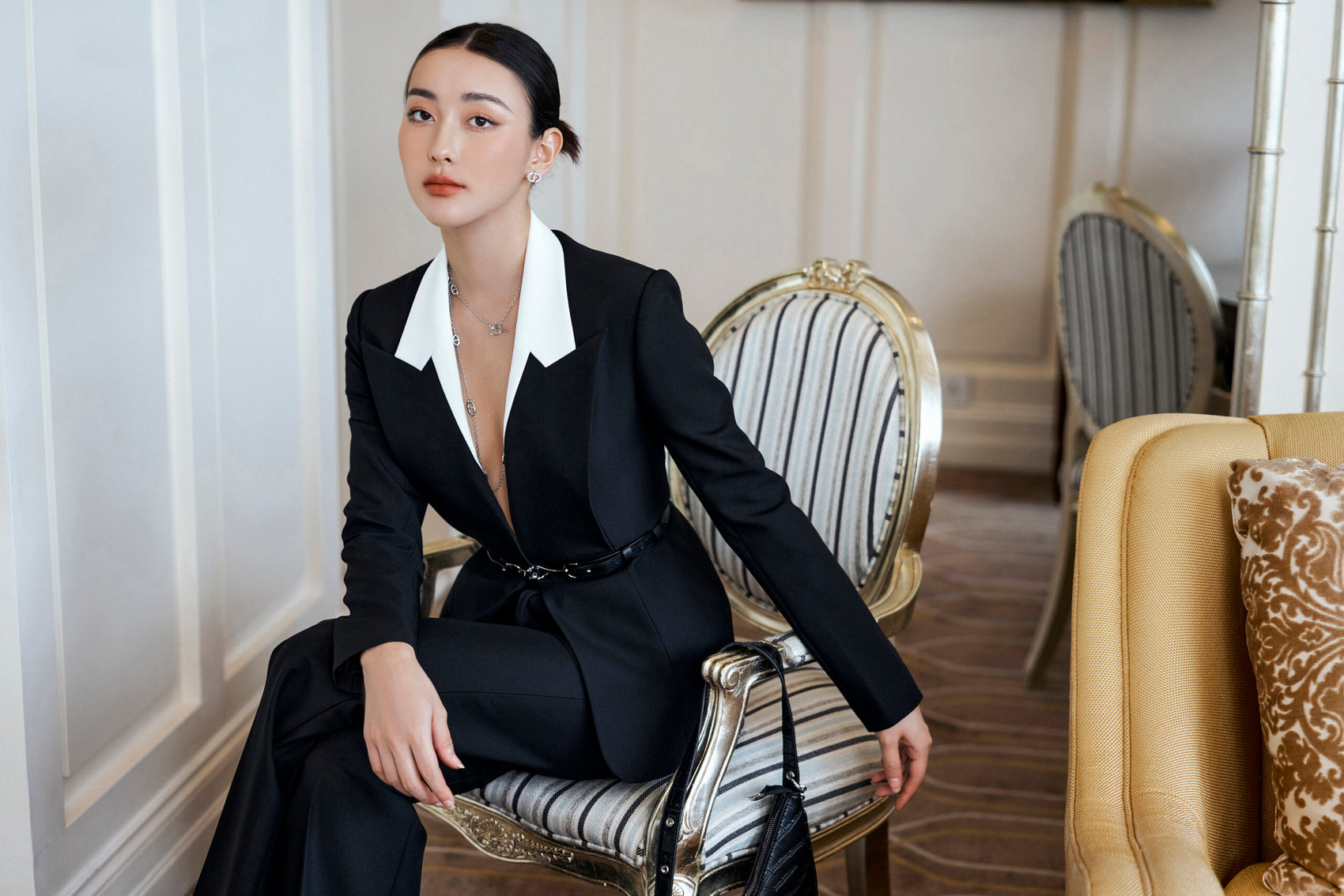 Anda Straight Pants image 3