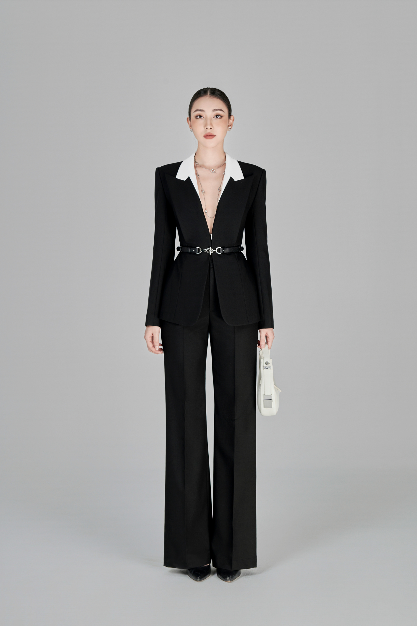 Anda Deep V-neck Set Design