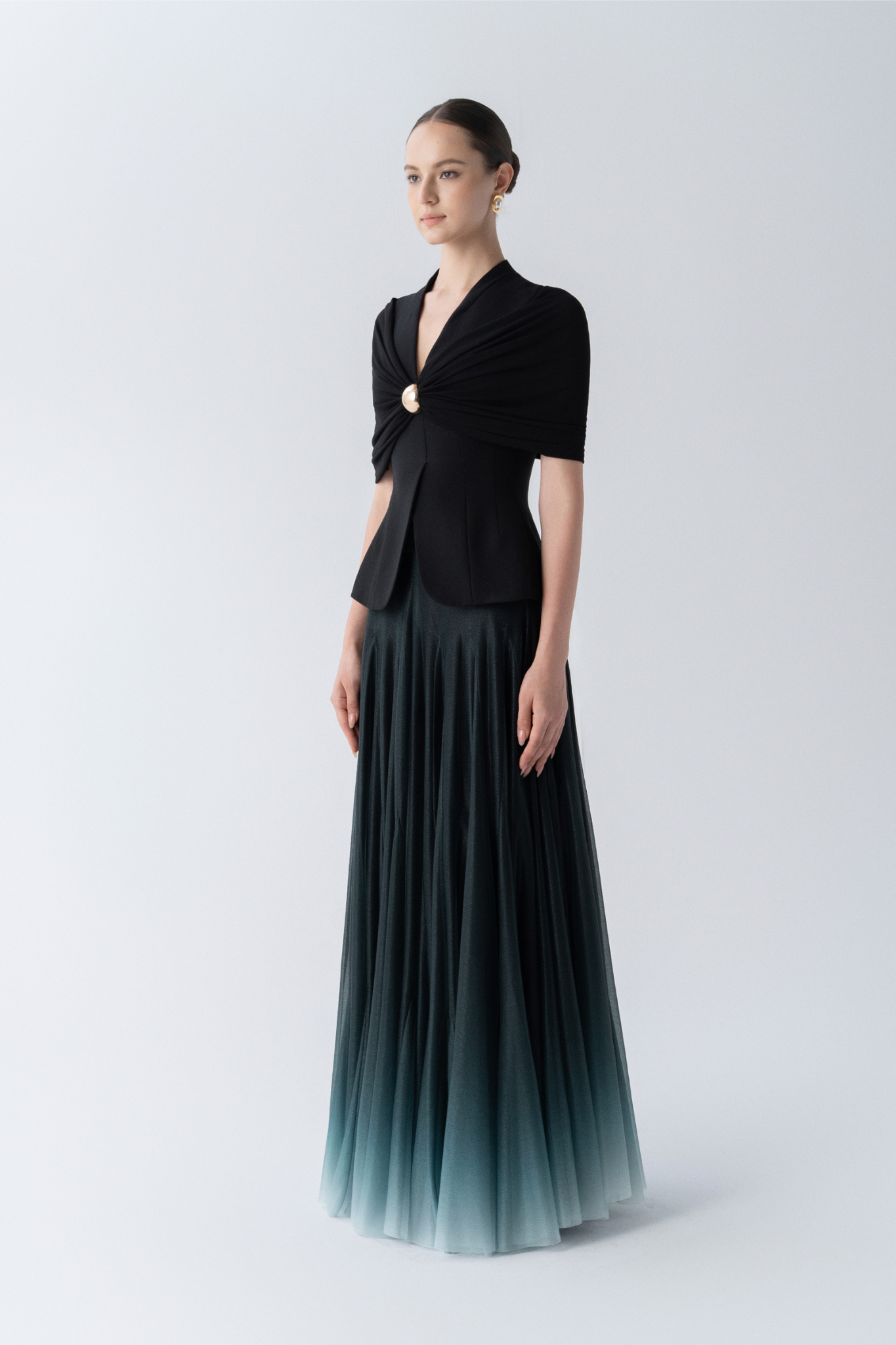 طقم هيكل مبطن مع بنطال واسع الساقين