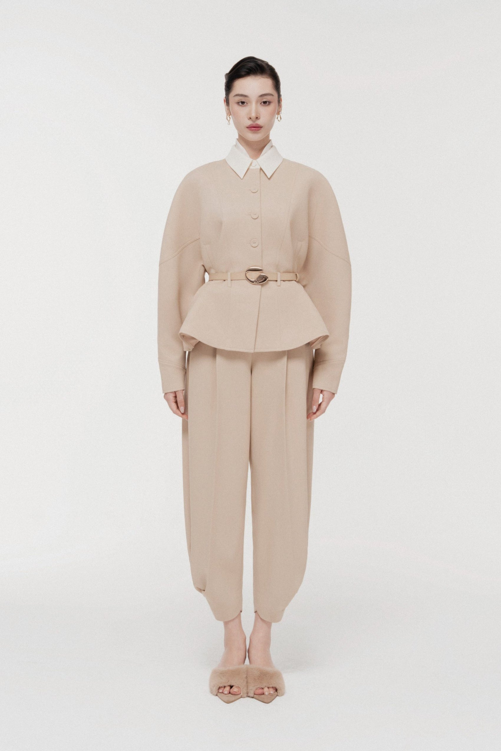 Quilted Structure Full Set in Hazelnut image 0