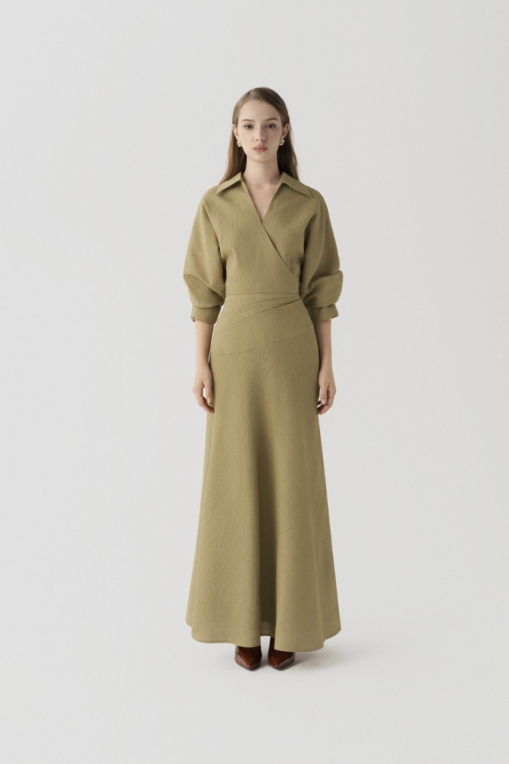 Dewlight Midi Dress in Warm Taupe - XL image