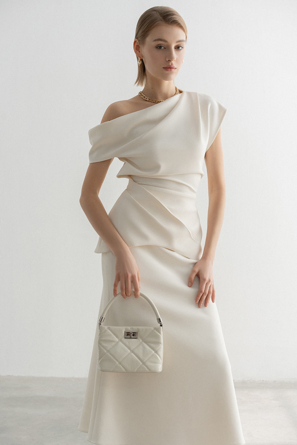 Nelly Fishtail Set Design