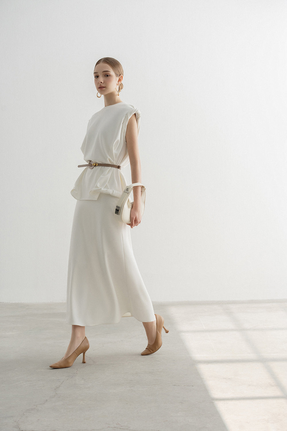 Nomi Fishtail Set Design