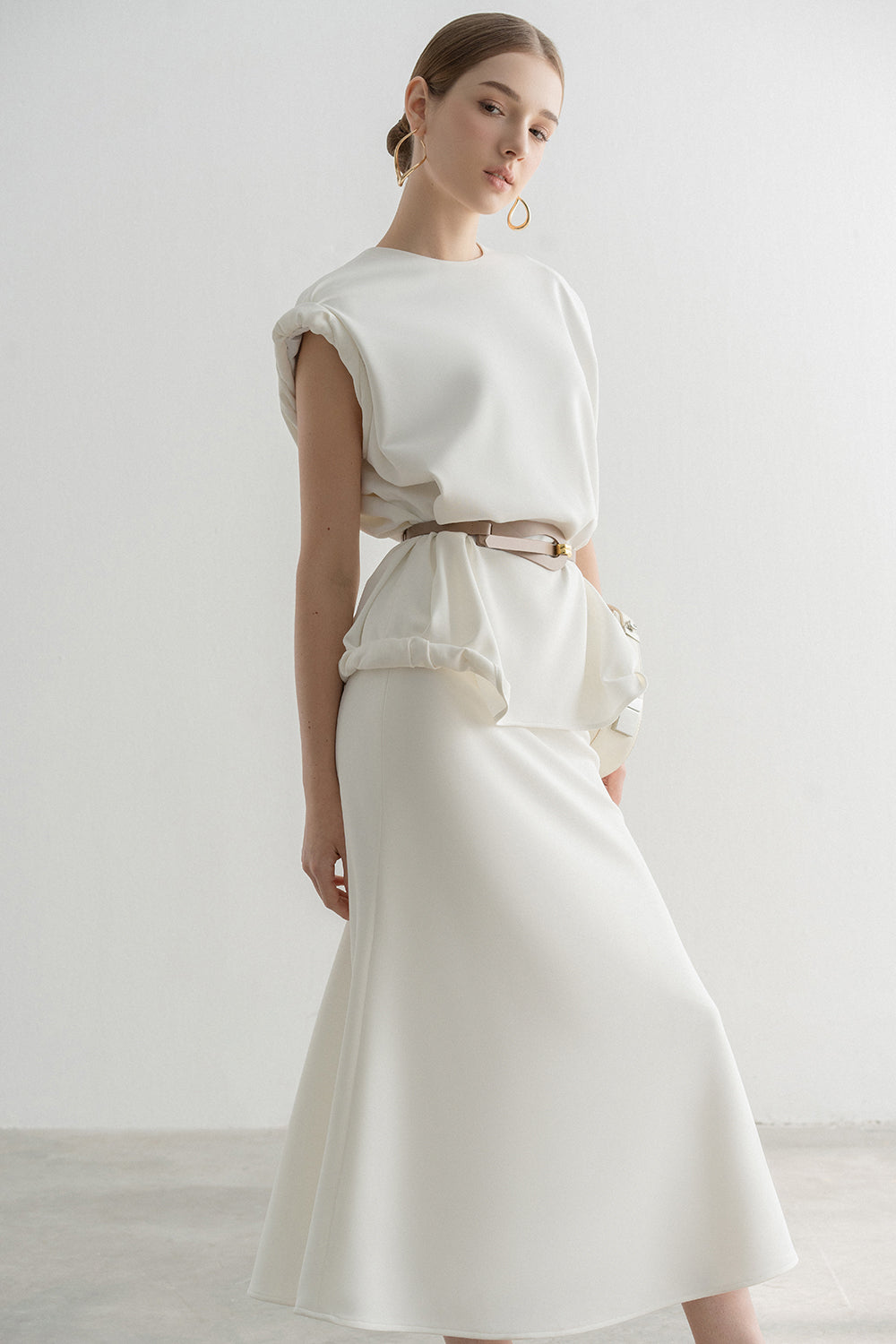 Nomi Fishtail Set Design