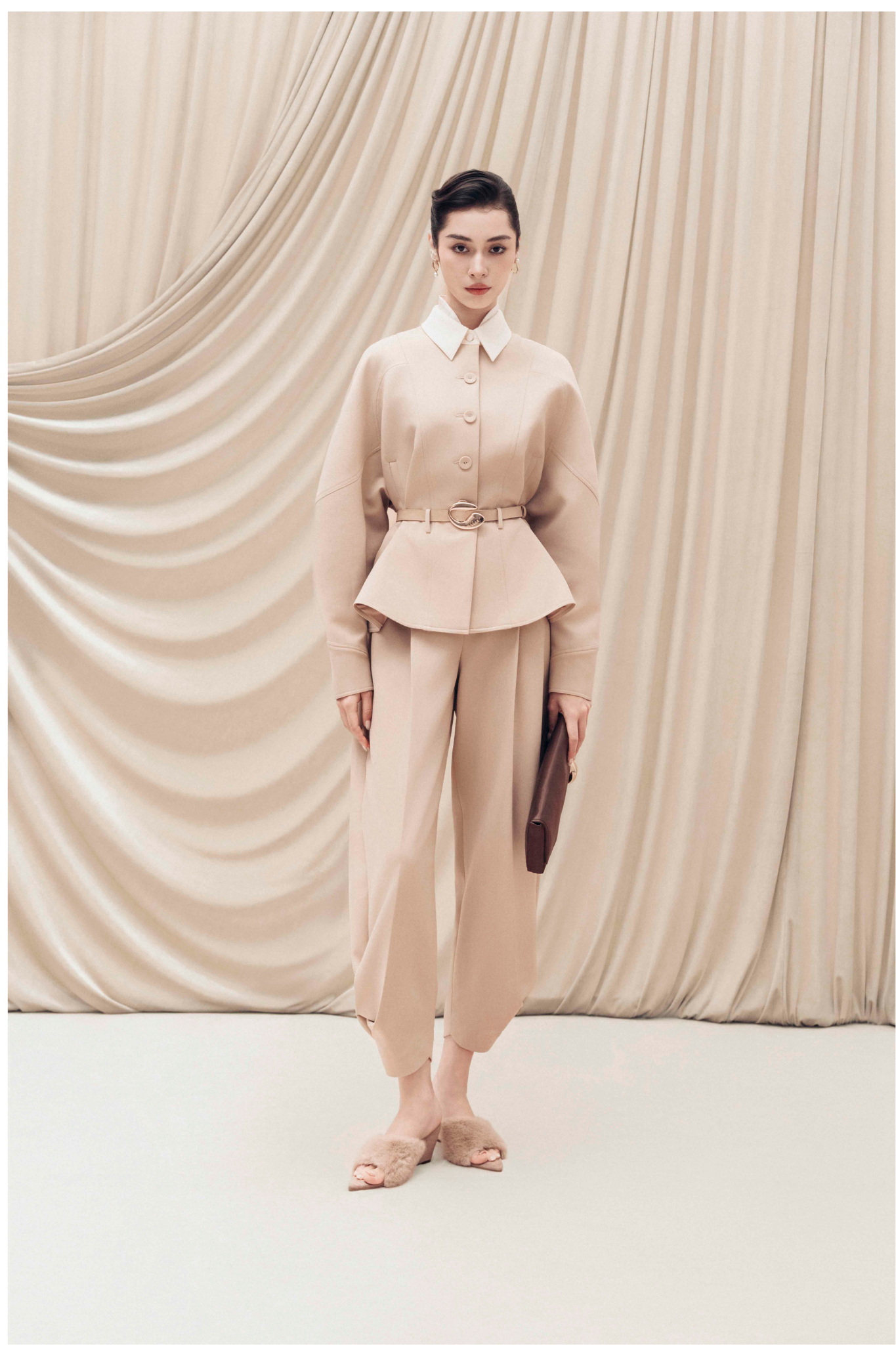 طقم كامل من القماش المبطن