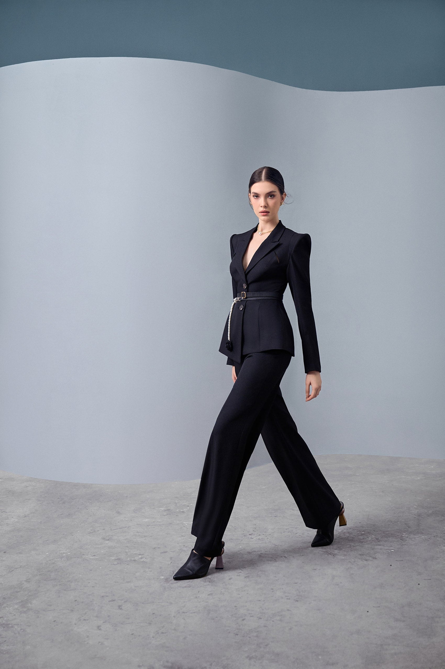 Della Black Set Design