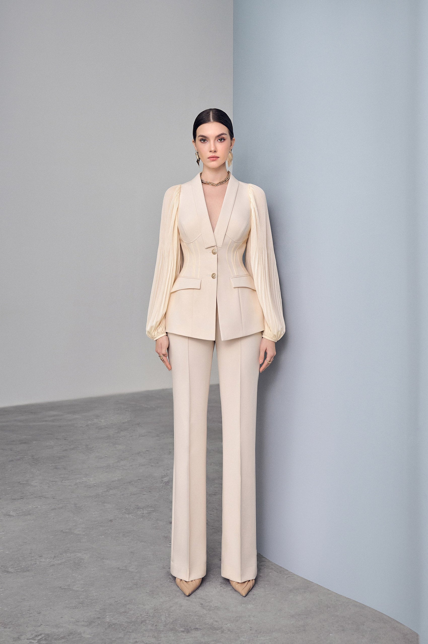 Flora Cream Puffy Sleeves Set Design