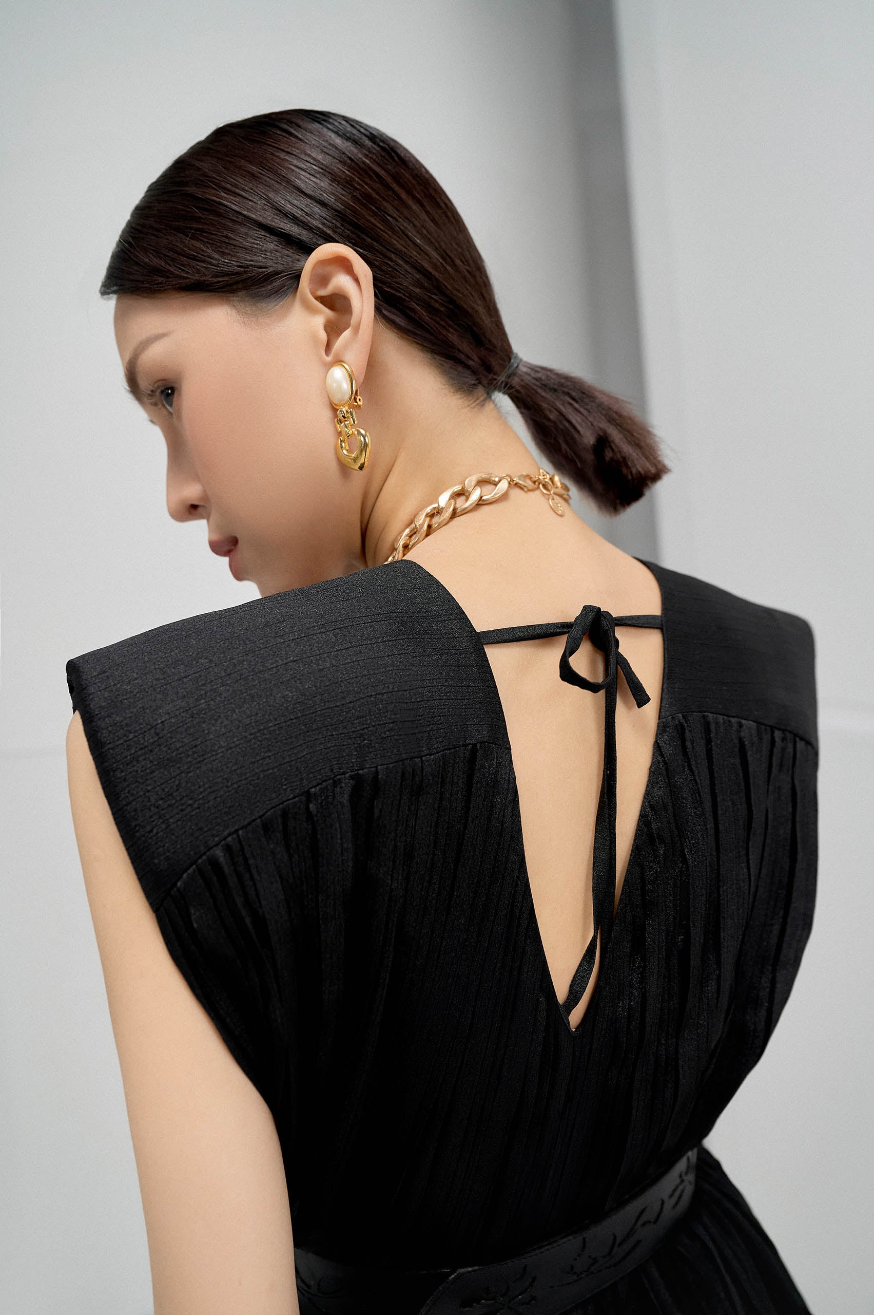 Black Square Shoulder Tunic Dress