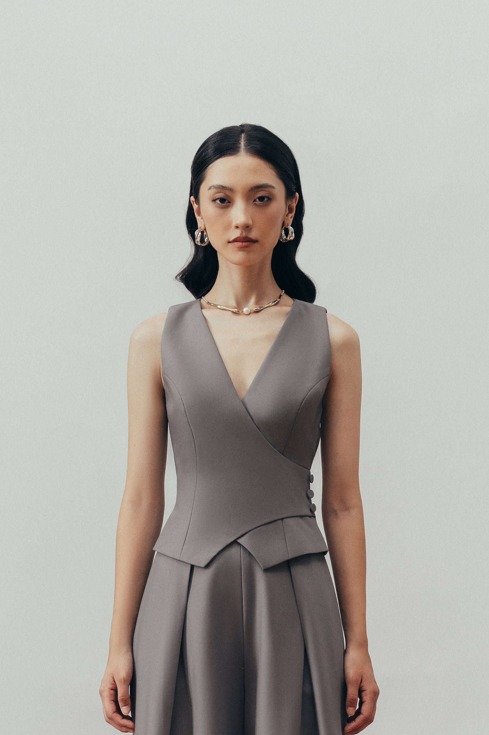 Luna V-Neck Gilet image 0