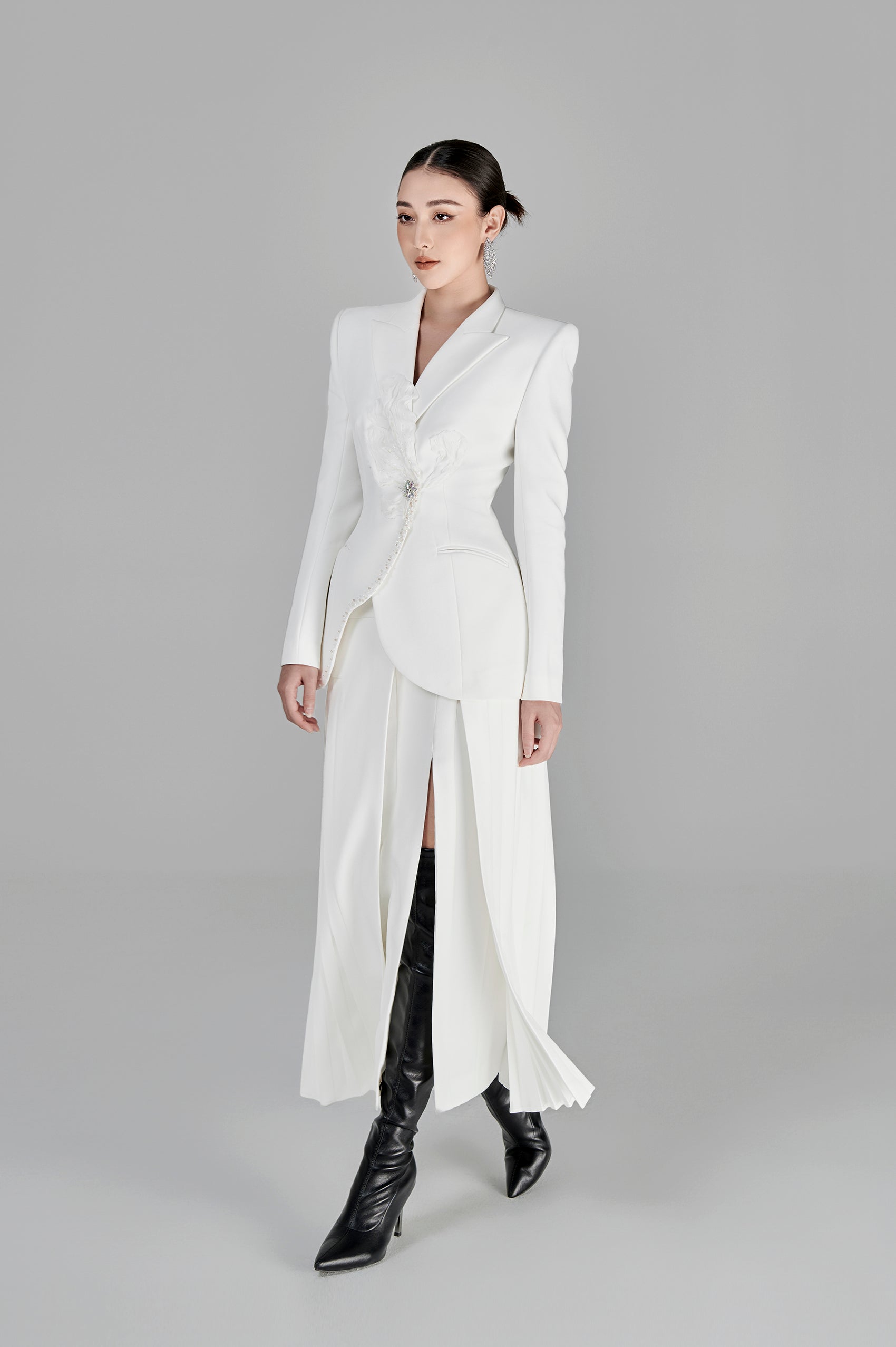 Korey White Floral 3D Set Design