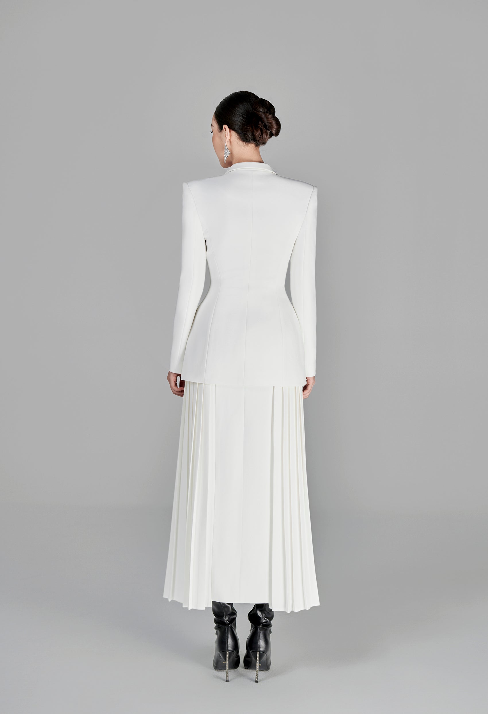 Korey White Floral 3D Set Design